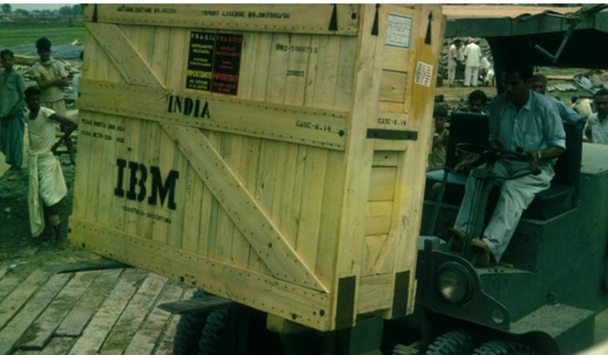 IBM 1620, India's first educational computer, arriving at IIT Kanpur on a bullock cart.